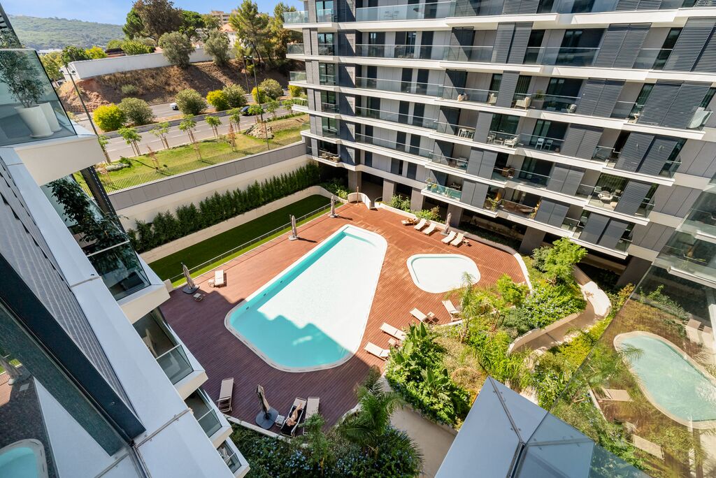 3 Bedroom Apartment with swimming pool, Praça de Espanha, Lisboa