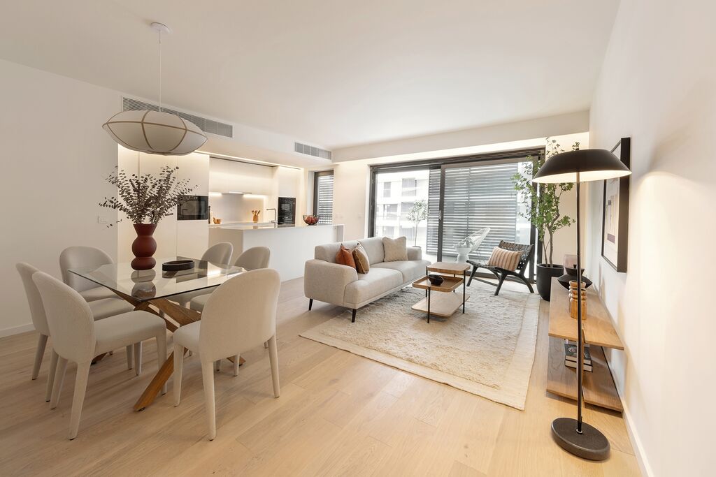 3 Bedroom Apartment with swimming pool, Praça de Espanha, Lisboa