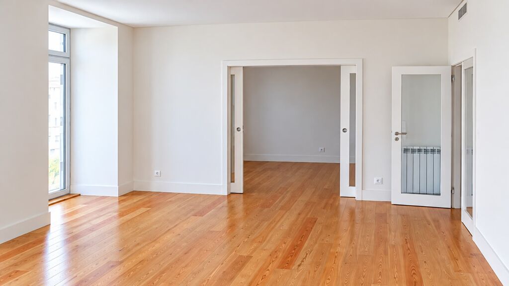 4 Bedroom Apartment with parking, Areeiro, Lisboa