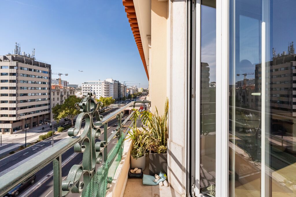 5 Bedroom Apartment with a view, Avenidas Novas, Lisboa