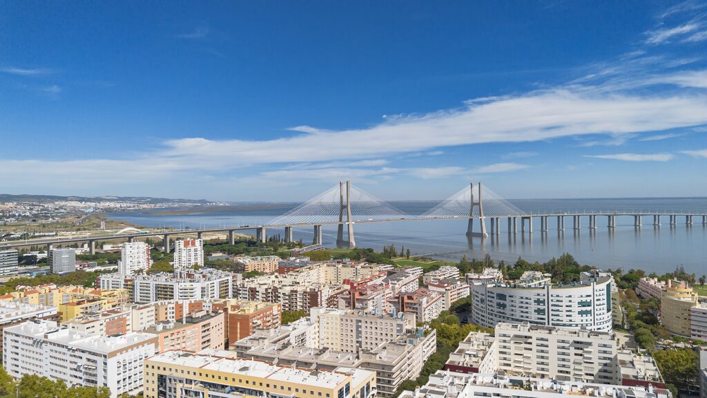 1 Bedroom Duplex with garden, Parque das Nações, Lisboa