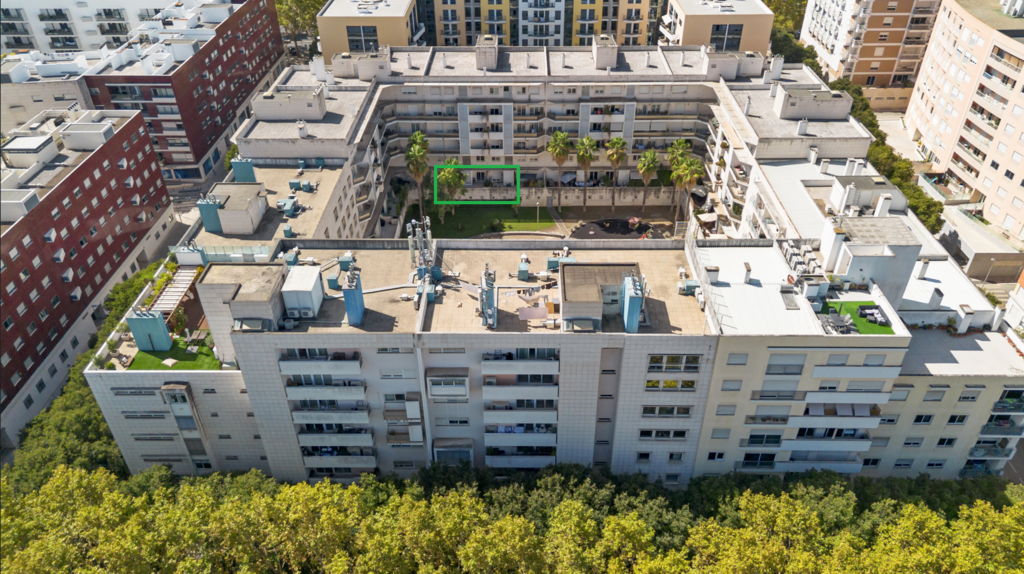 1 Bedroom Duplex with garden, Parque das Nações, Lisboa