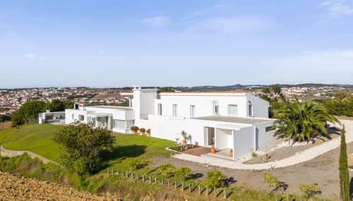 PF41817 - Moradia Isolada T4 com jardim, Ponte de Rol, Torres Vedras