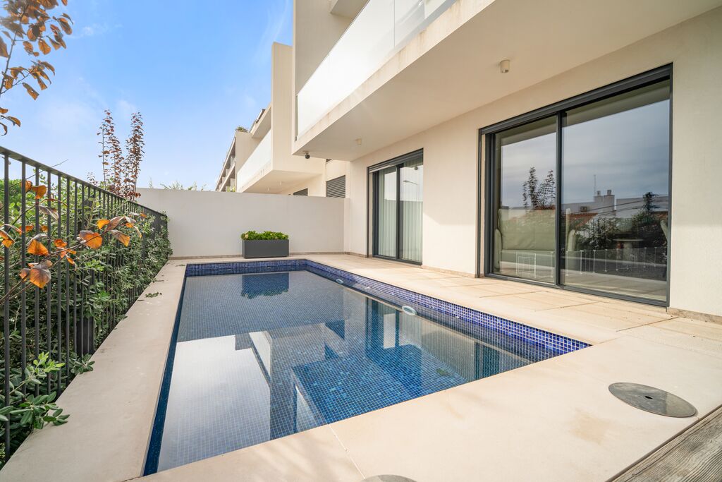 5 Bedroom Terraced house with swimming pool, Cacilhas de Oeiras, Oeiras
