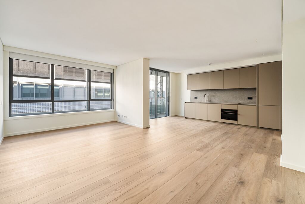 1 Bedroom Apartment with balcony, Braço de Prata, Lisboa