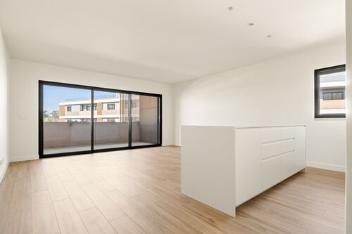 PF42003 - Apartamento T2 com piscina, Telheiras, Lisboa