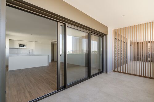 PF42005 - Apartamento T2 com piscina, Telheiras, Lisboa