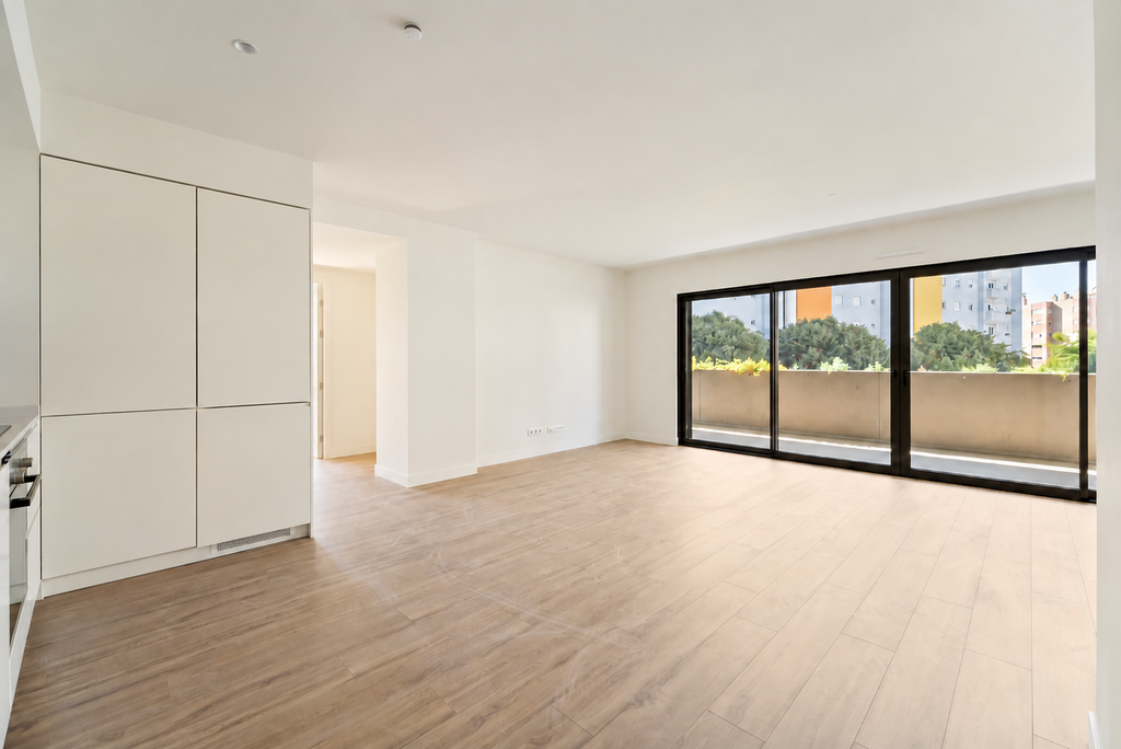 2 Bedroom Apartment with swimming pool, Telheiras, Lisboa