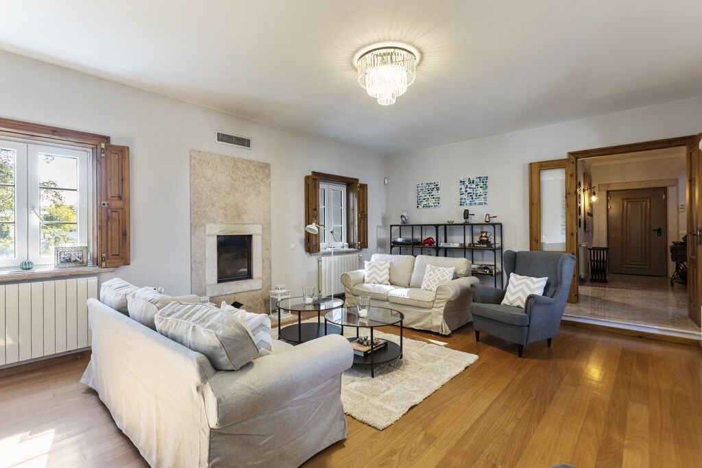 4 Bedroom House with parking, Santo Estevão, Benavente
