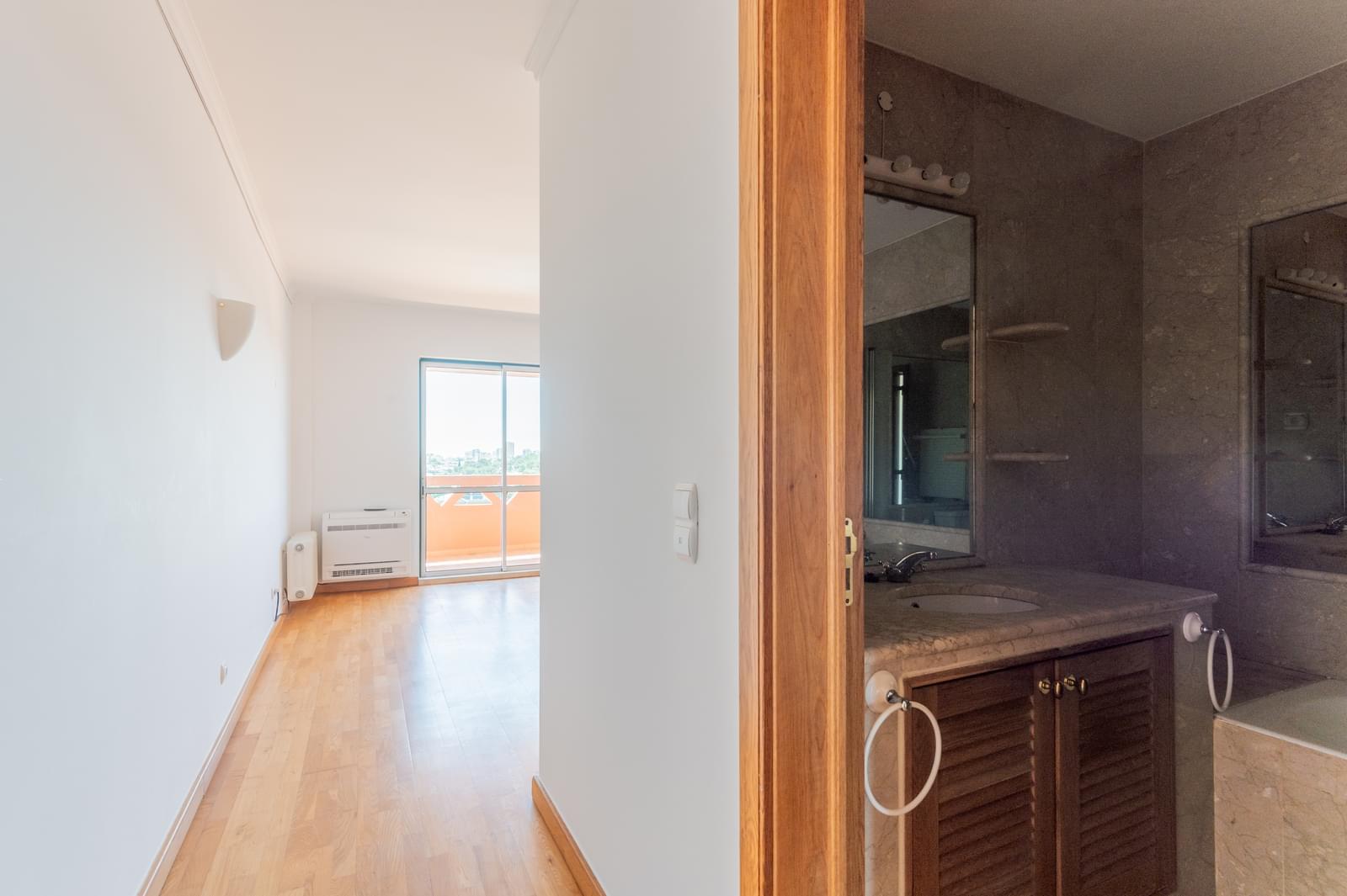 Apartamento T4 com jardim, Monte Estoril, Cascais - Imagem 17