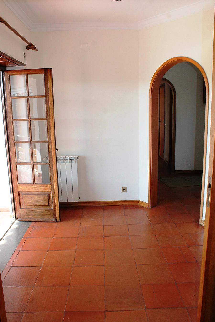 Moradia T3 com piscina, Areia, Cascais - Imagem 5