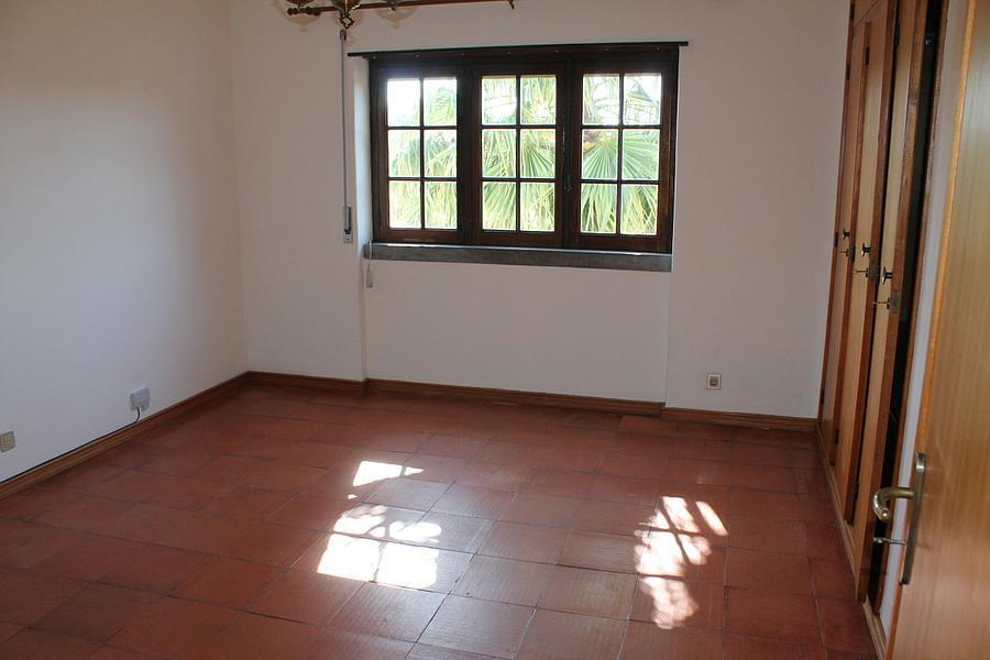 Moradia T3 com piscina, Areia, Cascais - Imagem 10