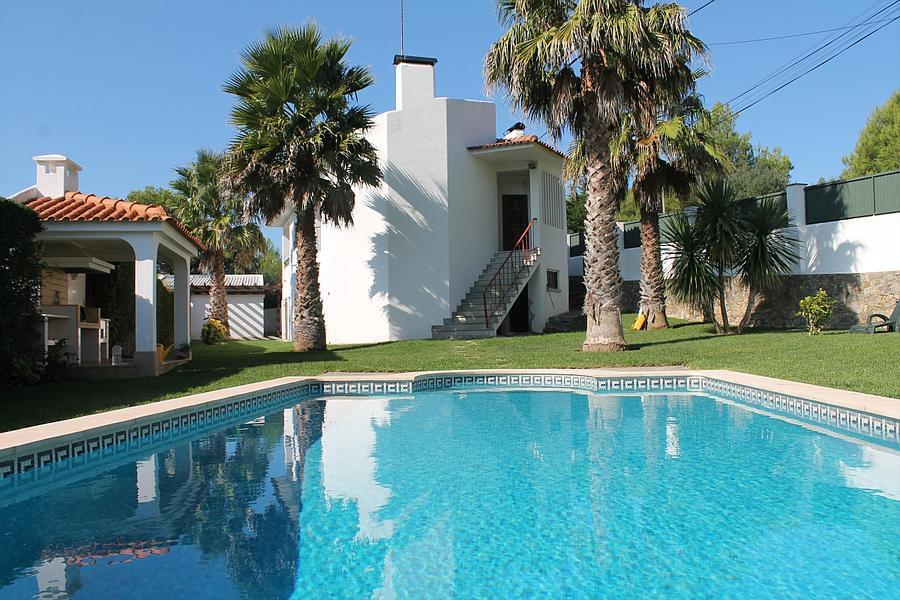 Moradia T3 com piscina, Areia, Cascais - Imagem 2